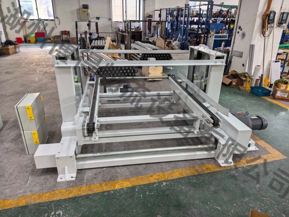 鏈條輸送機(jī)2